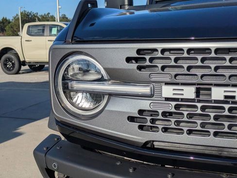 New 2025 Ford Bronco Badlands image 9