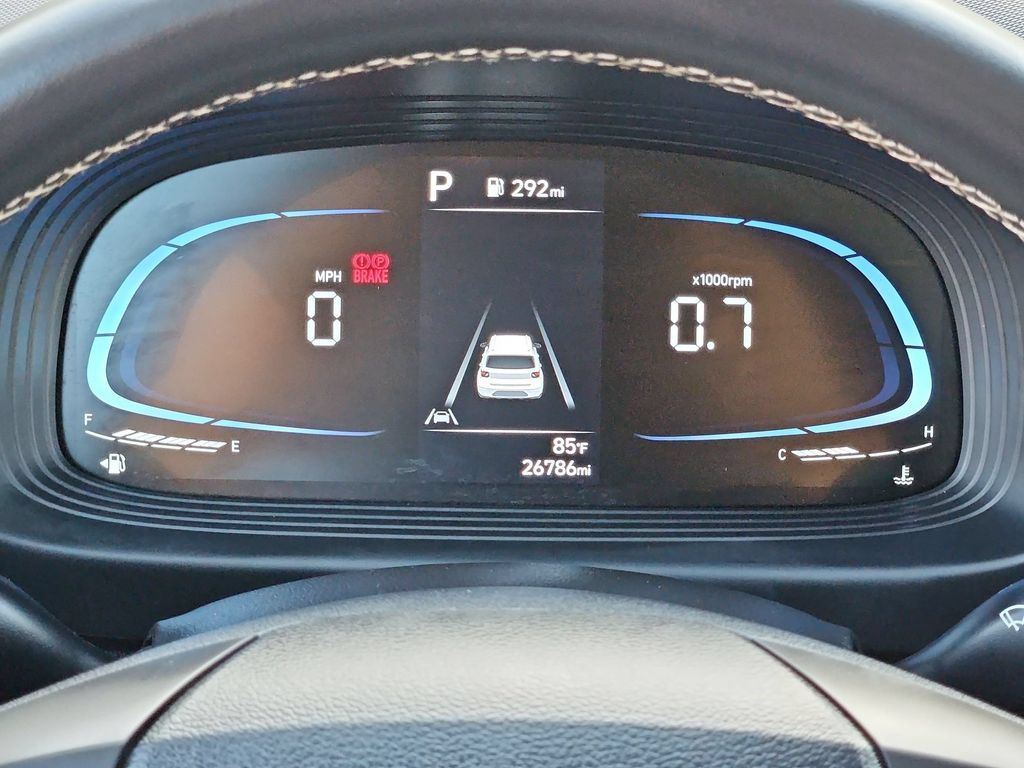 Used 2025 Hyundai Venue Limited FWD image 16