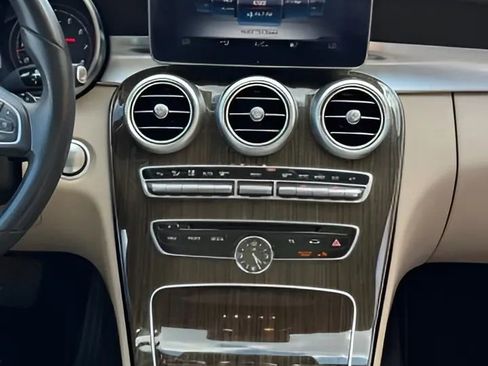Used 2016 Mercedes-Benz C 300 Sedan w/ Surround View Package image 26