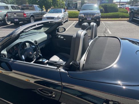 Used 2011 Porsche Boxster RWD image 13