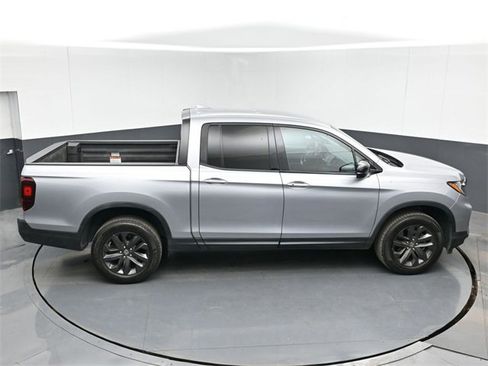 Used 2022 Honda Ridgeline Sport image 39