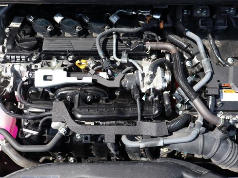 Used 2023 Toyota Prius XLE AWD/4WD image 17