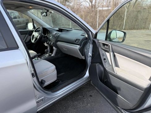 Used 2014 Subaru Forester 2.5i Premium w/ Popular Package #2 image 9