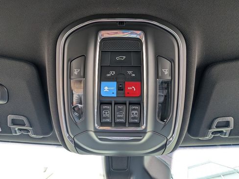 New 2025 Jeep Grand Cherokee L Limited image 36