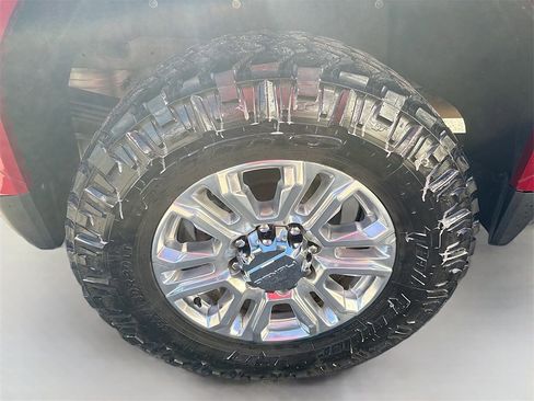 Used 2023 GMC Sierra 2500 Denali w/ Denali Ultimate Package image 32