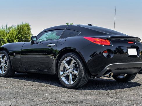 Used 2009 Pontiac Solstice GXP w/ Premium Package RWD image 16
