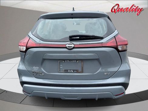 Used 2022 Nissan Kicks SV FWD image 4
