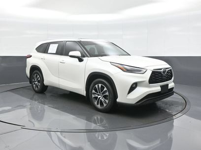 Used 2021 Toyota Highlander XLE