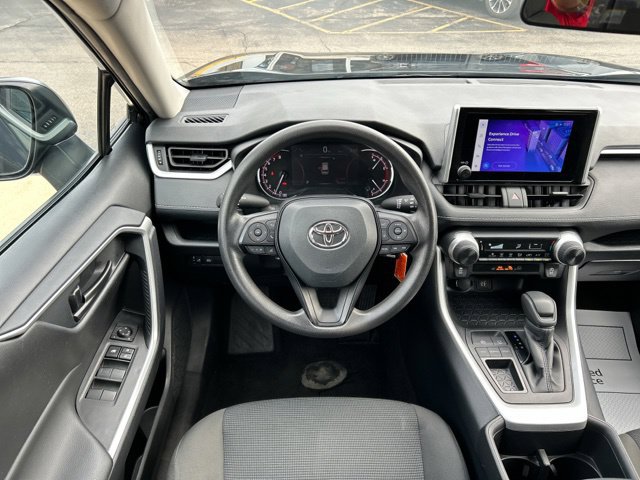 Used 2025 Toyota RAV4 LE FWD image 20
