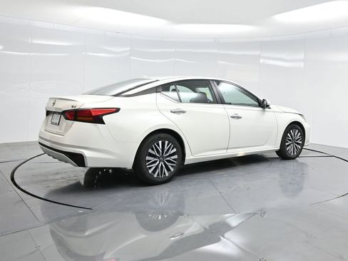 Used 2023 Nissan Altima 2.5 SV image 43