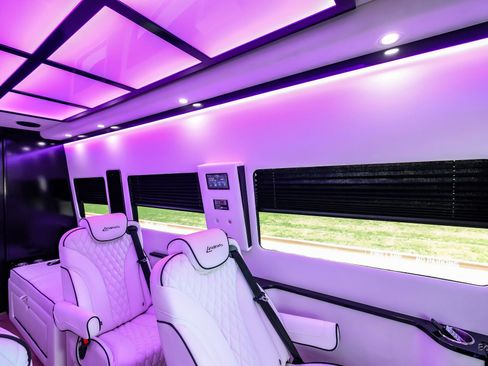 Used 2023 Mercedes-Benz Sprinter 3500 image 85