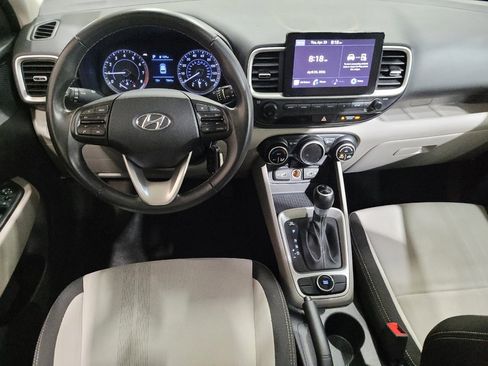 Used 2022 Hyundai Venue SEL FWD image 22