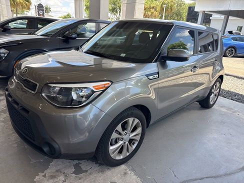 Used 2015 Kia Soul + w/ Audio Package FWD image 1