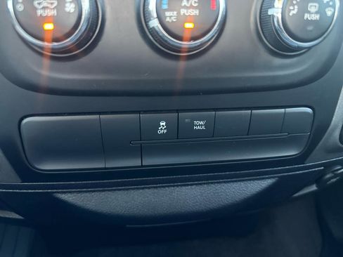 Used 2015 RAM 1500 Express AWD/4WD image 20