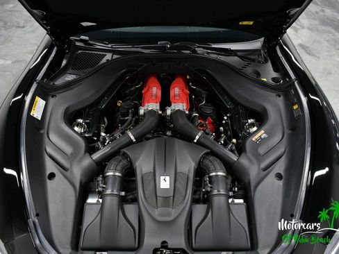 Used 2024 Ferrari Roma Spider RWD image 35