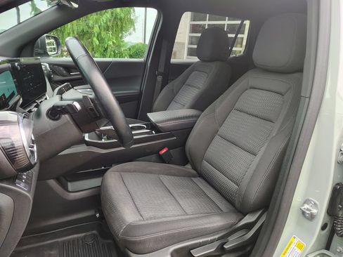 Used 2025 Chevrolet Equinox LT w/ Safety and Technology Package AWD/4WD image 12