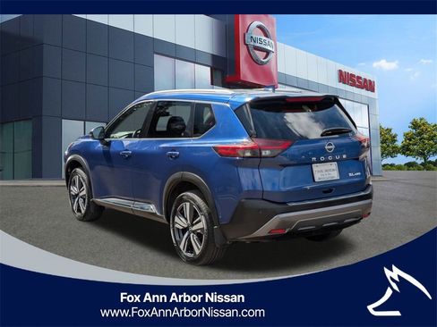 Certified 2023 Nissan Rogue SL w/ SL Premium Package image 3