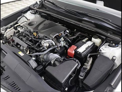 Used 2023 Toyota Camry XSE FWD image 11