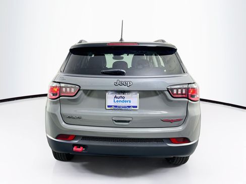 Used 2022 Jeep Compass Trailhawk w/ Trailhawk Convenience Group AWD/4WD image 6