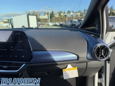 New 2026 Chevrolet Equinox EV LT image 16