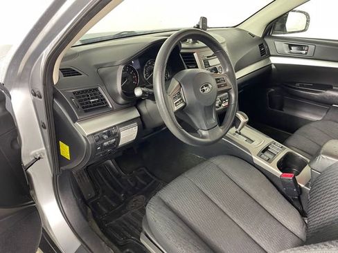 Used 2012 Subaru Outback 2.5i w/ Alloy Wheel Pkg image 3