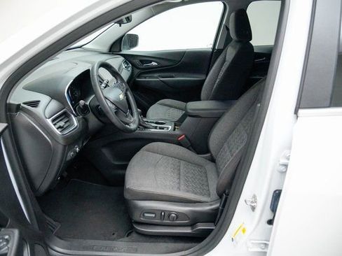 Used 2024 Chevrolet Equinox LT image 24