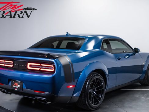 Used 2021 Dodge Challenger R/T Scat Pack RWD image 5