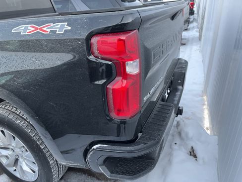 Used 2022 Chevrolet Silverado 1500 Custom image 9