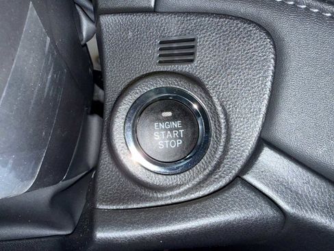 Used 2025 Subaru Outback Premium w/ Popular Package #1A image 28