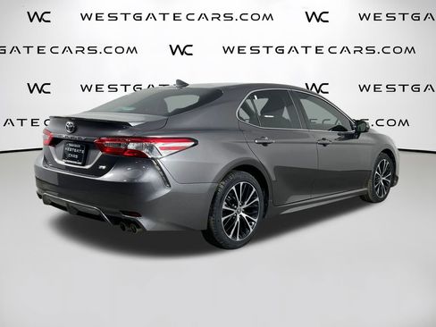 Used 2020 Toyota Camry SE image 40