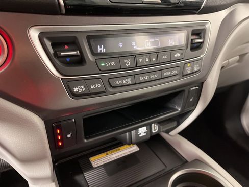 Certified 2022 Honda Pilot Special Edition image 33
