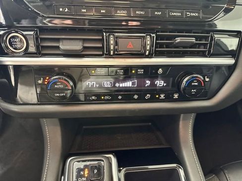 Used 2023 Nissan Pathfinder SL image 23