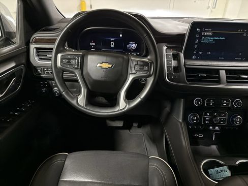 Used 2023 Chevrolet Suburban Premier AWD/4WD image 11