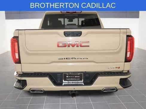 Used 2023 GMC Sierra 1500 AT4 w/ AT4 Premium Package AWD/4WD image 4