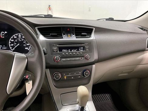 Used 2014 Nissan Sentra S image 9