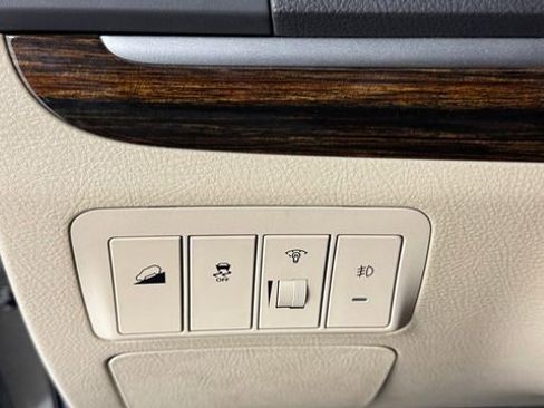 Used 2012 Hyundai Santa Fe Limited FWD image 31