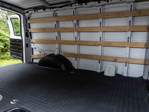 Used 2023 GMC Savana 2500 w/ Driver Convenience Package image 19