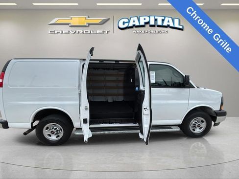 Used 2024 GMC Savana 2500 w/ Driver Convenience Package RWD image 10