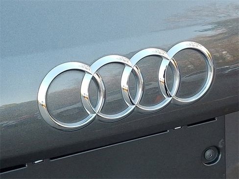 Used 2018 Audi Q3 2.0T Premium w/ Convenience Package image 28