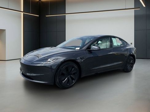 Used 2025 Tesla Model 3 Long Range RWD image 1