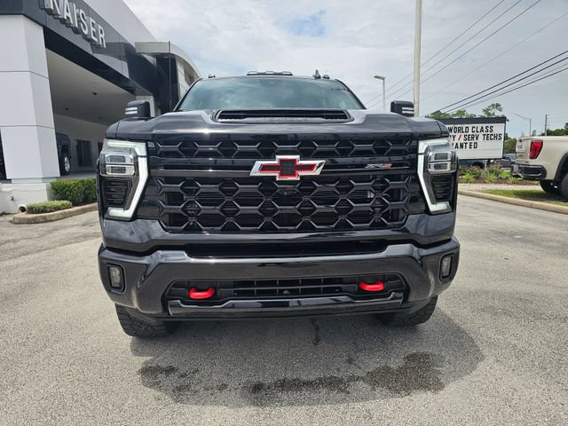 Used 2024 Chevrolet Silverado 2500 ZR2 w/ Technology Package AWD/4WD image 8