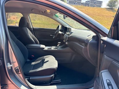 Used 2024 Nissan Sentra SV w/ Lighting Package FWD image 30