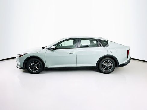 Used 2025 Kia K4 LXS image 4