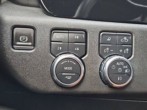 Certified 2023 GMC Sierra 1500 Elevation w/ Elevation Premium Package AWD/4WD image 17