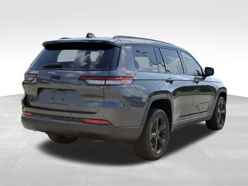 Used 2022 Jeep Grand Cherokee L Laredo RWD image 24