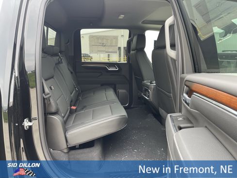 New 2025 GMC Sierra 2500 Denali w/ Denali Reserve Package image 12