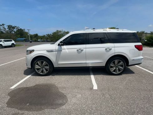 Used 2018 Lincoln Navigator Reserve w/ Technology Package AWD/4WD image 5