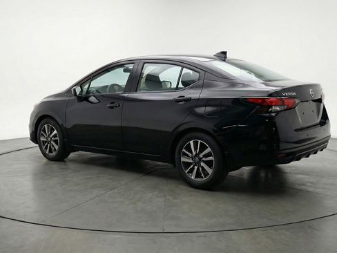 Used 2025 Nissan Versa SV image 6