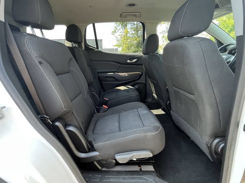 Certified 2021 GMC Acadia SLE w/ Driver Convenience Package FWD image 19