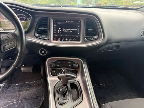 Used 2021 Dodge Challenger SXT RWD image 23